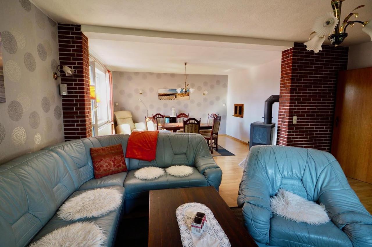 Ferienhaus Neumann - Ein Ganzes Haus Fuer Ihren Urlaub! Hessenburg エクステリア 写真